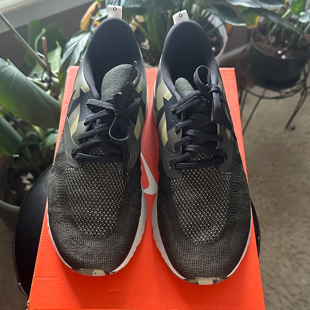 Nike Odyssey React 2